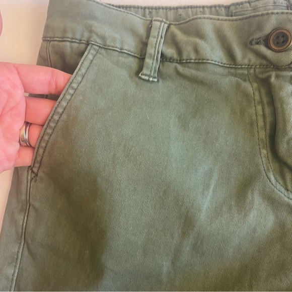 Olive Green Minimalist Micro Shorts Size 6 Summer Capsule Cotton Utility - Picture 3 of 10